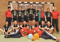 2007. április 22-én, a DVSC-Aquaticum elleni győztes mérkőzés utáni csapatképen állt utoljára fényképezőgép elé